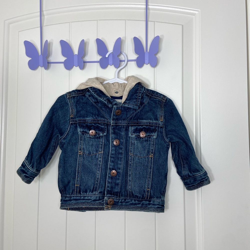 NWOT Oshkosh baby medium wash denim button front hooded‎ jacket 9 months